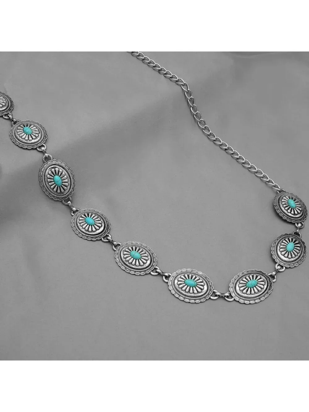 Stylish Western Cowgirl Metal Concho Chain Belt for Women - Trendy Waist